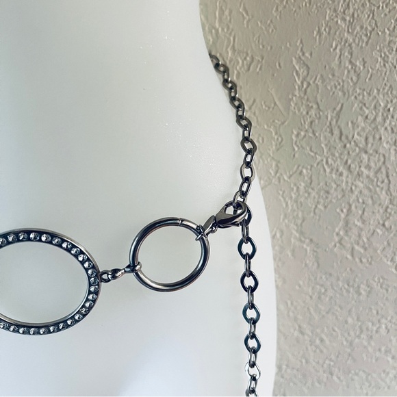 Aged silvertone, vintage clear bling circle chain adjustable hip belt